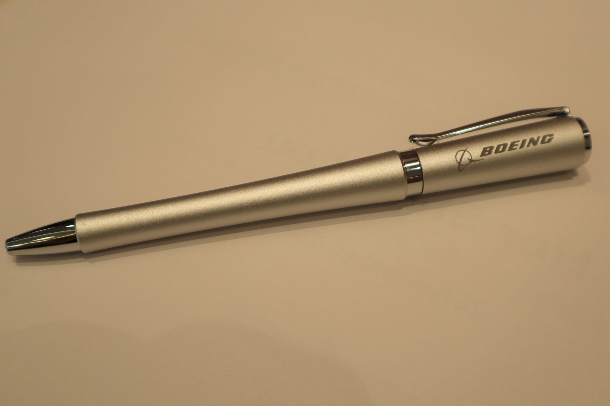Aerodynamic Chrome Pen